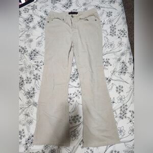 Gloria Vanderbilt cream corduroy pants size 8